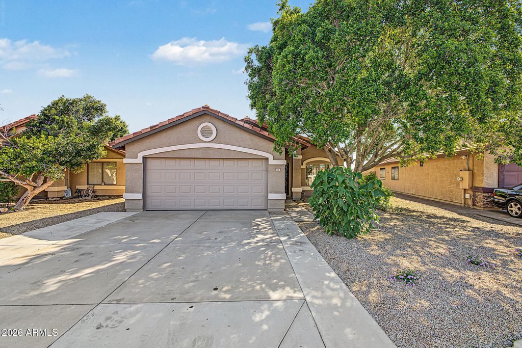 833 E PIMA Avenue, Apache Junction, AZ 85119