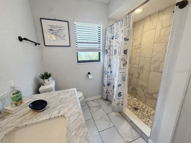 8425 CYPRESS LAKE CIRCLE, Sarasota, FL 34243