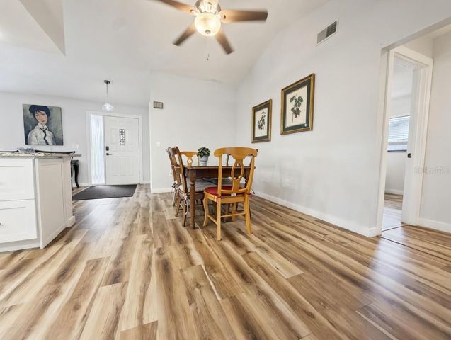 8425 CYPRESS LAKE CIRCLE, Sarasota, FL 34243