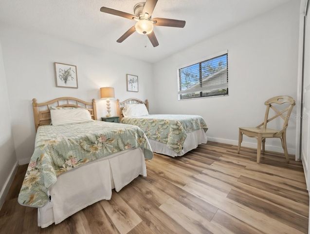 8425 CYPRESS LAKE CIRCLE, Sarasota, FL 34243