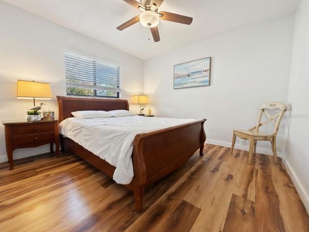 8425 CYPRESS LAKE CIRCLE, Sarasota, FL 34243