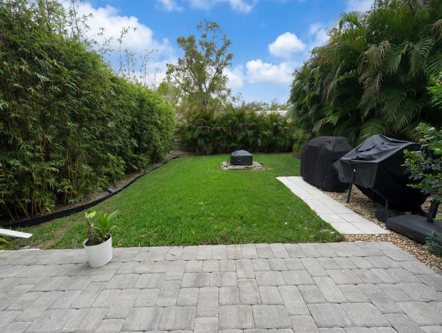 8425 CYPRESS LAKE CIRCLE, Sarasota, FL 34243