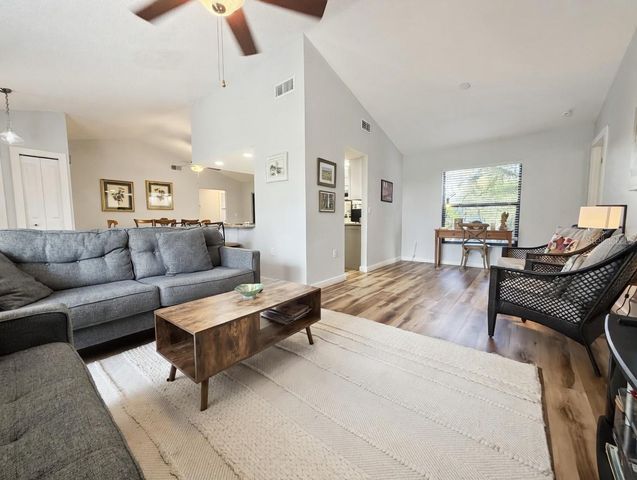 8425 CYPRESS LAKE CIRCLE, Sarasota, FL 34243