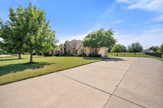 5032 Running Brook Drive, Joshua, TX 76058