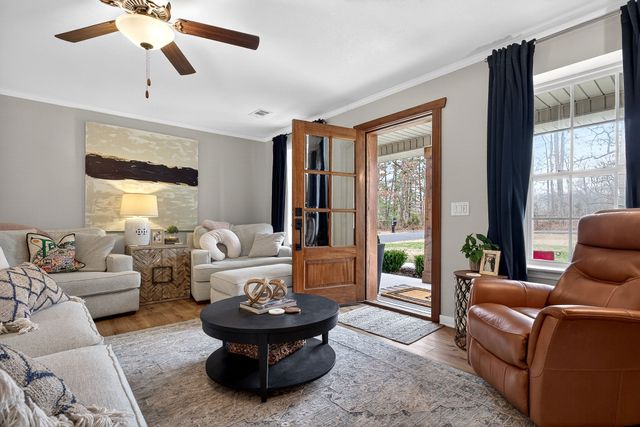 3433 Middleford Dr, Cookeville, TN 38506