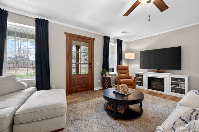 3433 Middleford Dr, Cookeville, TN 38506