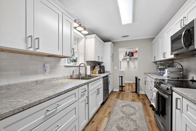 3433 Middleford Dr, Cookeville, TN 38506