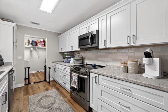 3433 Middleford Dr, Cookeville, TN 38506