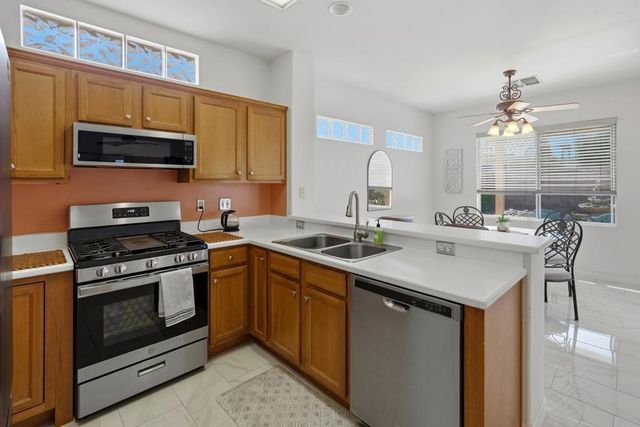 78177 Vinewood Drive, Palm Desert, CA 92211