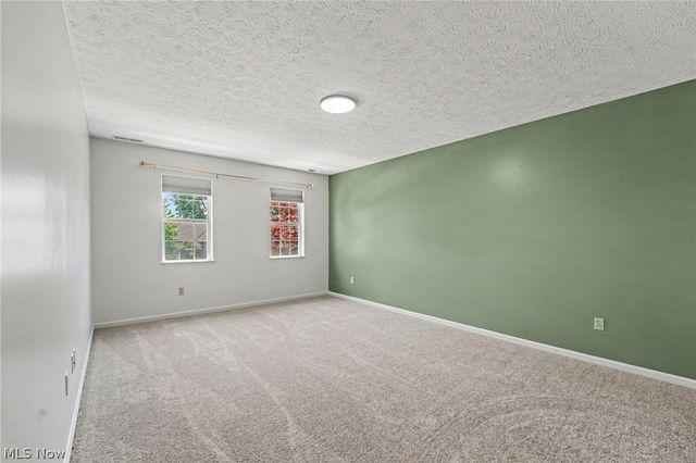 1023 Coopers Run, Amherst, OH 44001