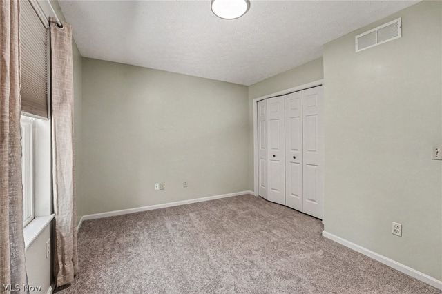 1023 Coopers Run, Amherst, OH 44001