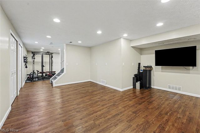 1023 Coopers Run, Amherst, OH 44001