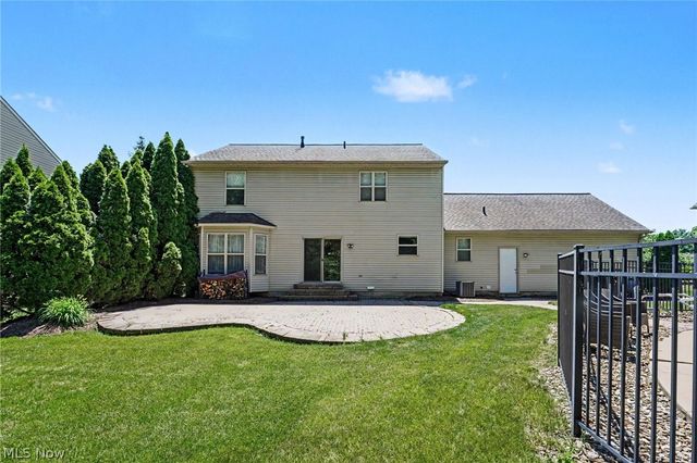 1023 Coopers Run, Amherst, OH 44001