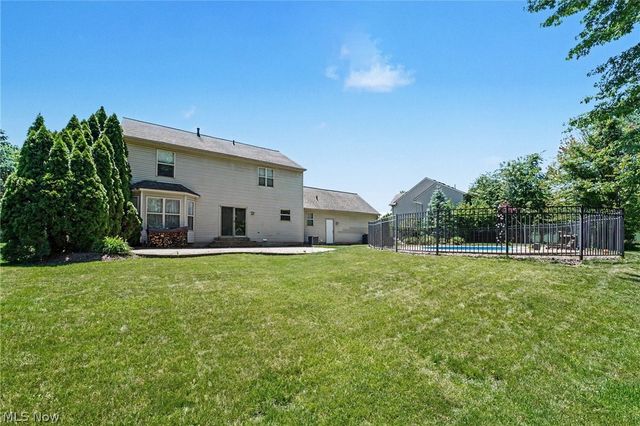 1023 Coopers Run, Amherst, OH 44001