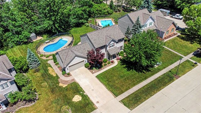1023 Coopers Run, Amherst, OH 44001