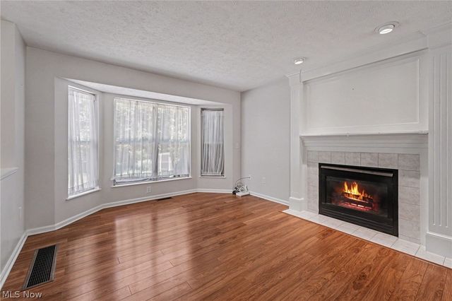1023 Coopers Run, Amherst, OH 44001