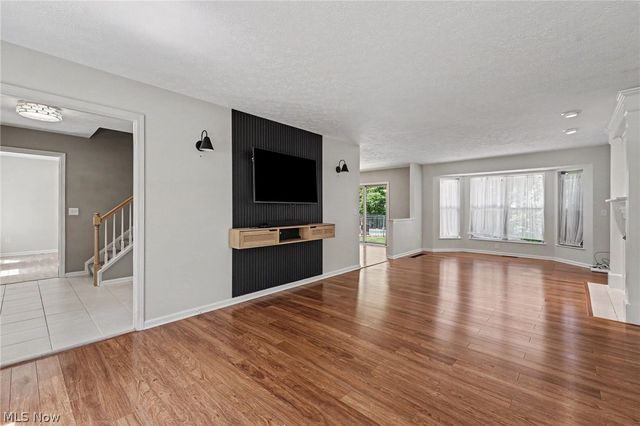 1023 Coopers Run, Amherst, OH 44001