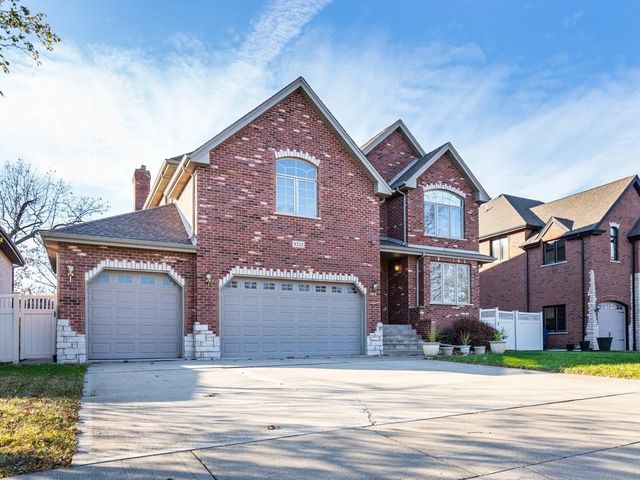 9322 S 83rd Court, Hickory Hills, IL 60457