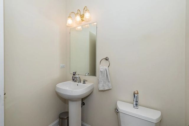 9322 S 83rd Court, Hickory Hills, IL 60457