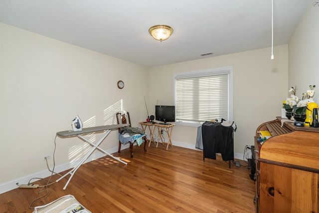 9322 S 83rd Court, Hickory Hills, IL 60457