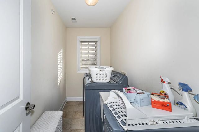 9322 S 83rd Court, Hickory Hills, IL 60457