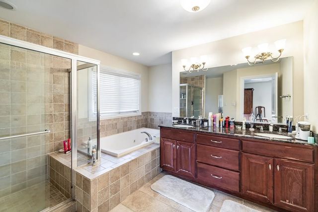 9322 S 83rd Court, Hickory Hills, IL 60457