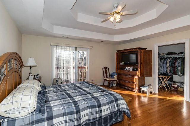 9322 S 83rd Court, Hickory Hills, IL 60457