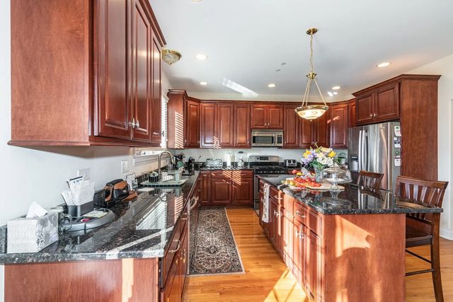 9322 S 83rd Court, Hickory Hills, IL 60457