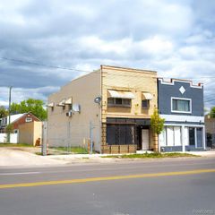 19510 W Warren Avenue, Detroit, MI 48228
