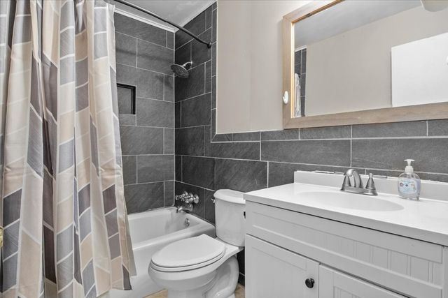 105 Mae Cir, Dickson, TN 37055