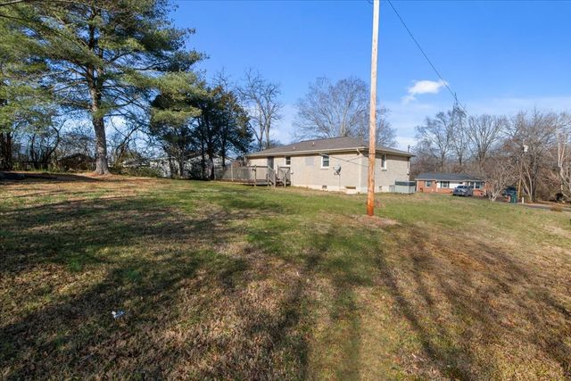 105 Mae Cir, Dickson, TN 37055