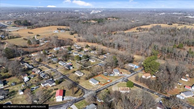 105 Mae Cir, Dickson, TN 37055