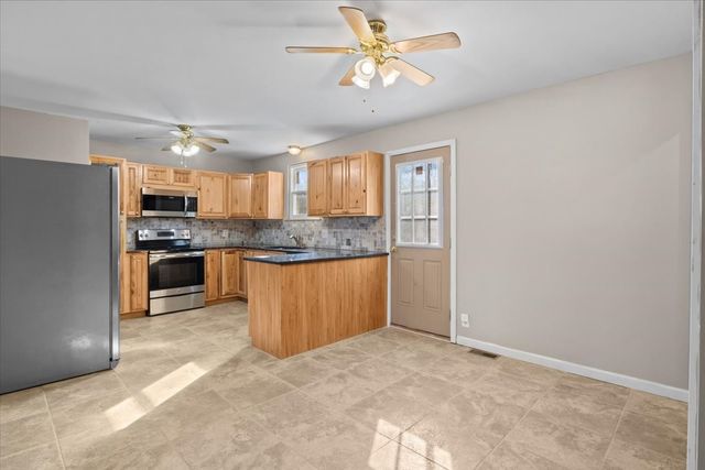 105 Mae Cir, Dickson, TN 37055