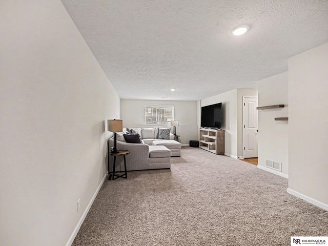 11110 Baker Street, Omaha, NE 68142