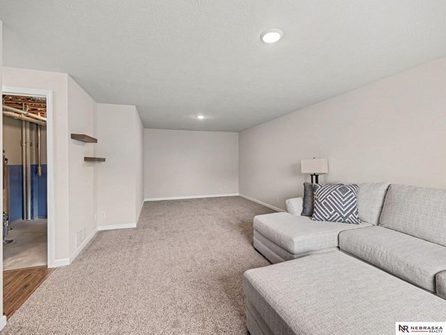 11110 Baker Street, Omaha, NE 68142