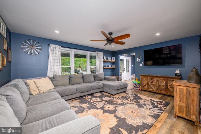 453 STAGE RD, Little Egg Harbor Twp, NJ 08087