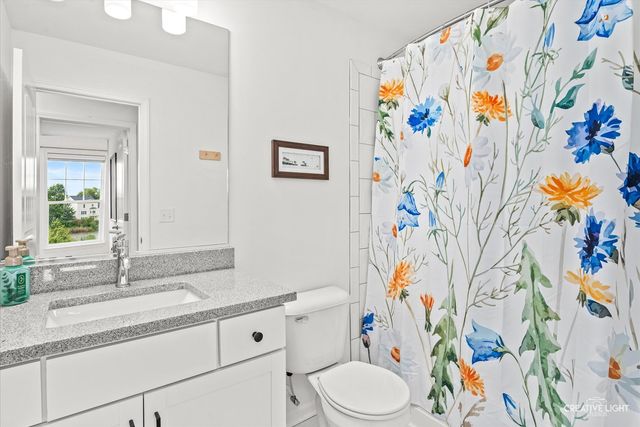 39W194 Water Way, Geneva, IL 60134