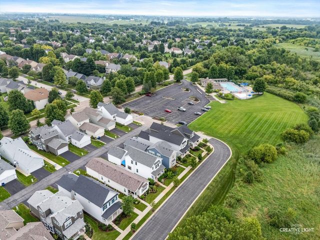 39W194 Water Way, Geneva, IL 60134