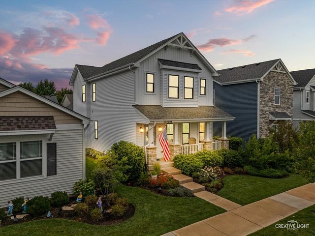 39W194 Water Way, Geneva, IL 60134