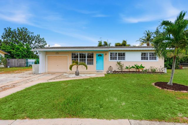156 Granada Drive, Palm Springs, FL 33461