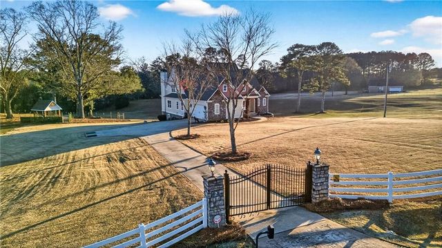 110 Riverbend Court, Mcdonough, GA 30252