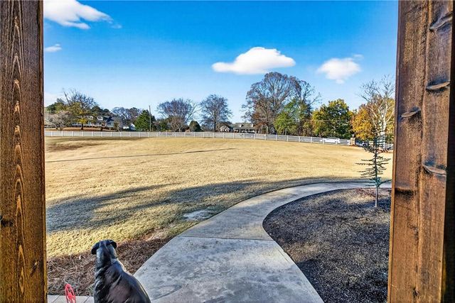 110 Riverbend Court, Mcdonough, GA 30252