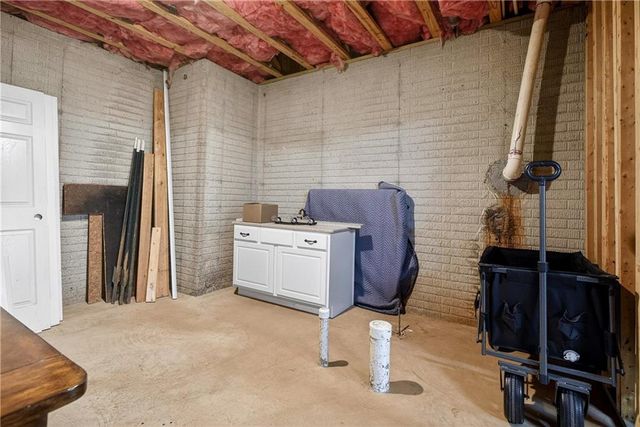 110 Riverbend Court, Mcdonough, GA 30252