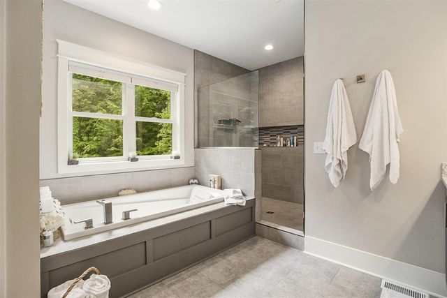 3479 Jeffrey Spur, Hamilton, MI 49419