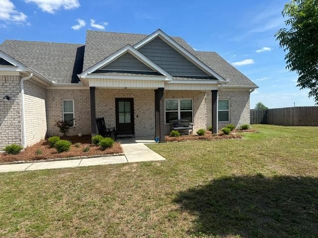 113 Cabrio Way, Headland, AL 36345
