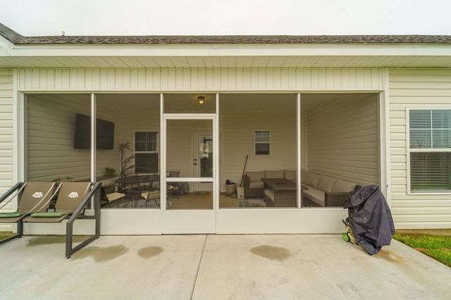 113 Cabrio Way, Headland, AL 36345