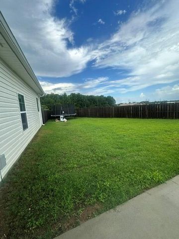 113 Cabrio Way, Headland, AL 36345