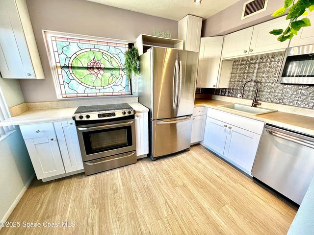 7165 Ridgewood Avenue 9, Cape Canaveral, FL 32920