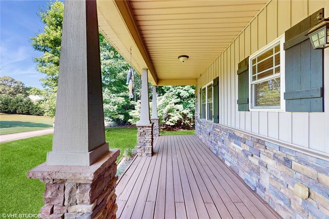 302 Meadowlark Lane, Seneca, SC 29672