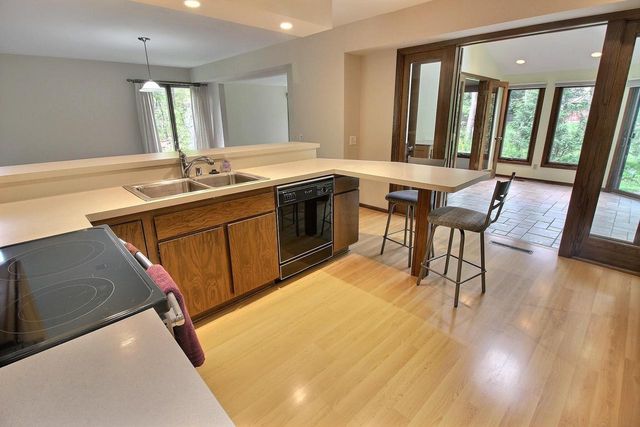 1110 Woodland Way, Madison, WI 53711